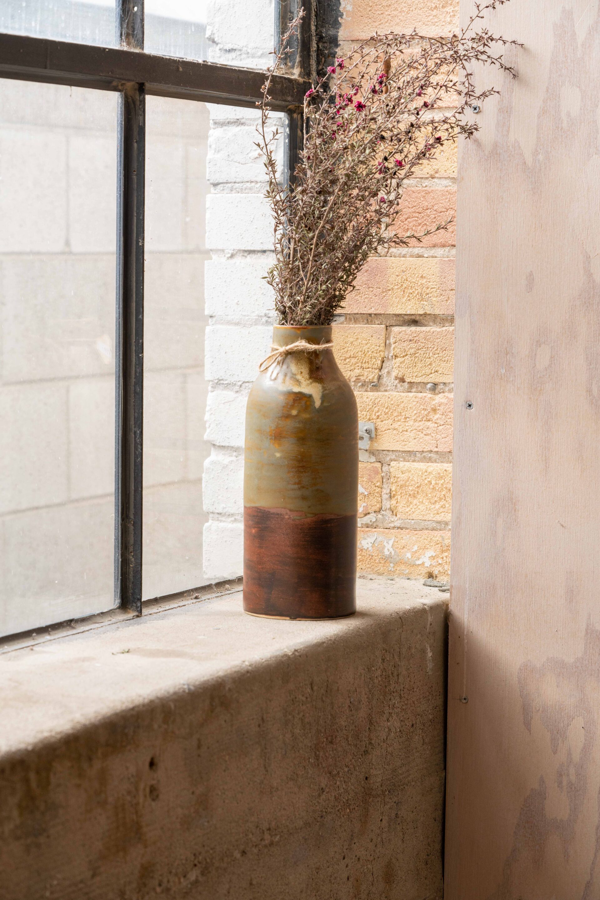 2022/09/pottery-vase-from-bradley-trammel-scaled.jpg